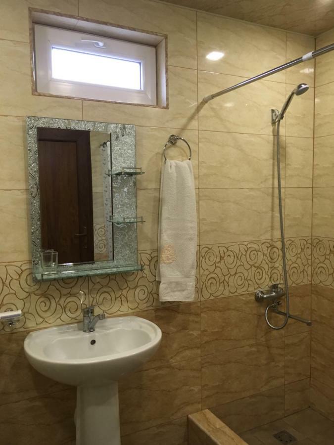 Ave Zara Bed & Breakfast Vaghatin Exterior photo